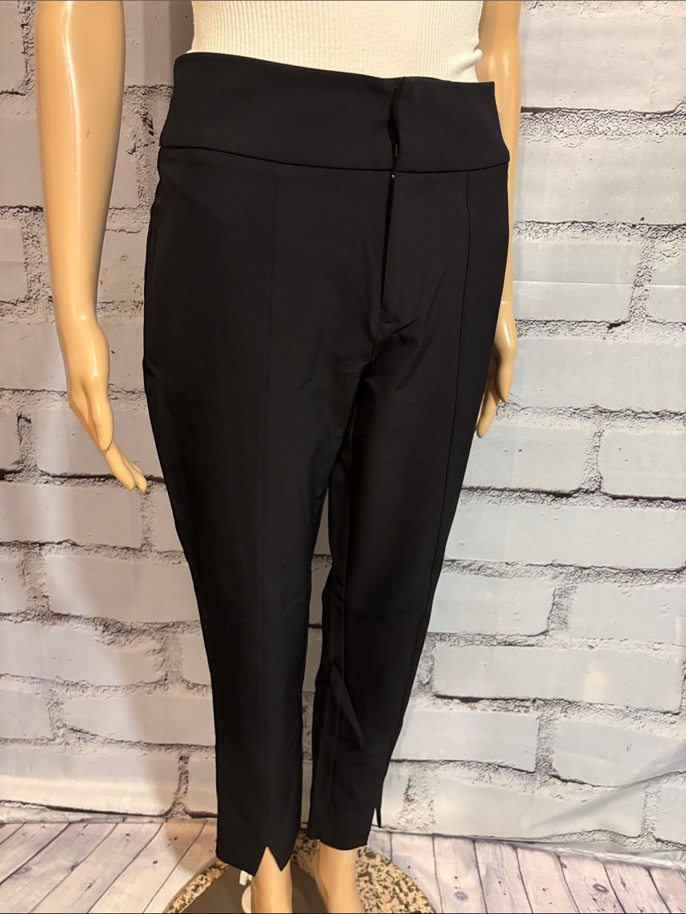 NWOT Cabi Black Slit Ankle Pants Size 2